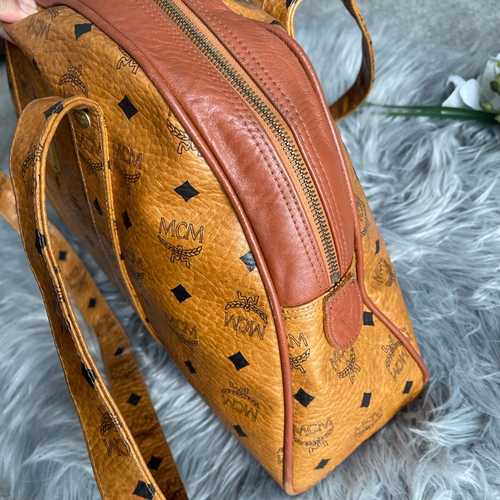 Authentic MCM vintage Congnac shopper tote large shoulder bag (KHS01) - Picture 7 of 15